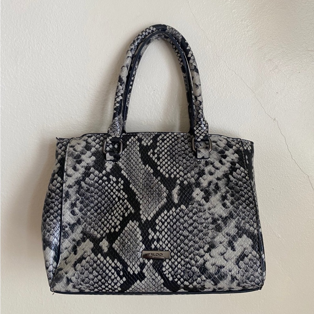 Snake print Handbag/Crossbody - Picture 3 of 7